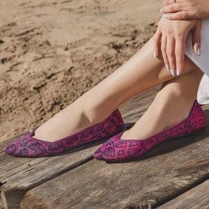 NEW Rothy’s The Point Pink & Navy Snake Flat Shoes 8 RETIRED & RARE